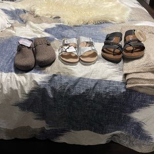 Footbeds sandals three pairs